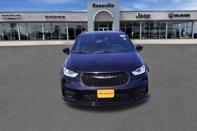 New 2026 Chrysler Pacifica Limited w/ S Appearance Package image 9