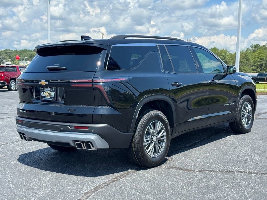 New 2026 Chevrolet Traverse LT w/ Driver Confidence Package image 3