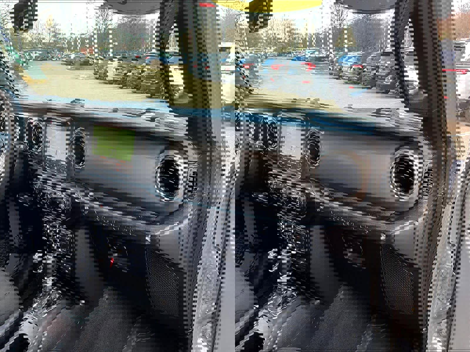 Used 2023 Jeep Wrangler Unlimited w/ Cold Weather Group image 13