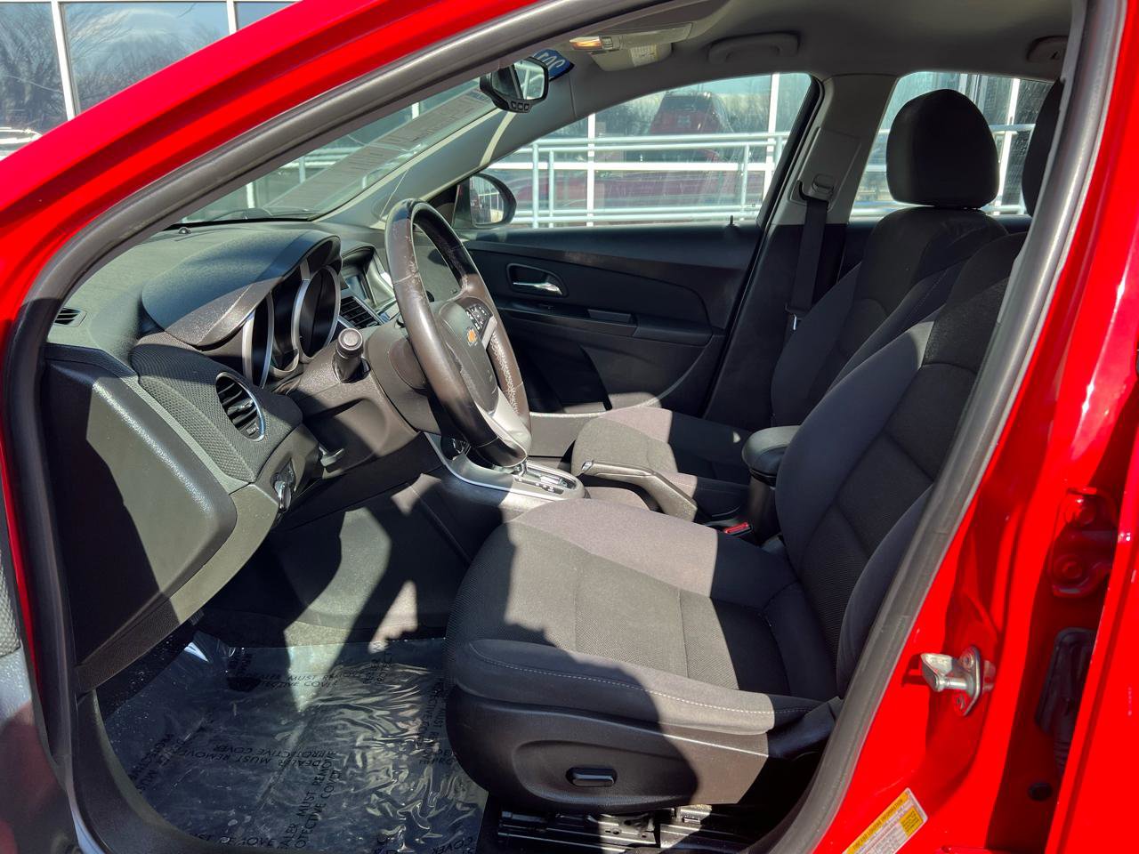 Used 2014 Chevrolet Cruze LT image 11