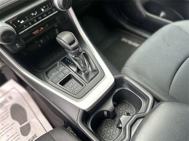 Used 2021 Toyota RAV4 LE image 22