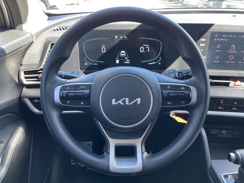 Used 2025 Kia Sportage LX FWD image 15