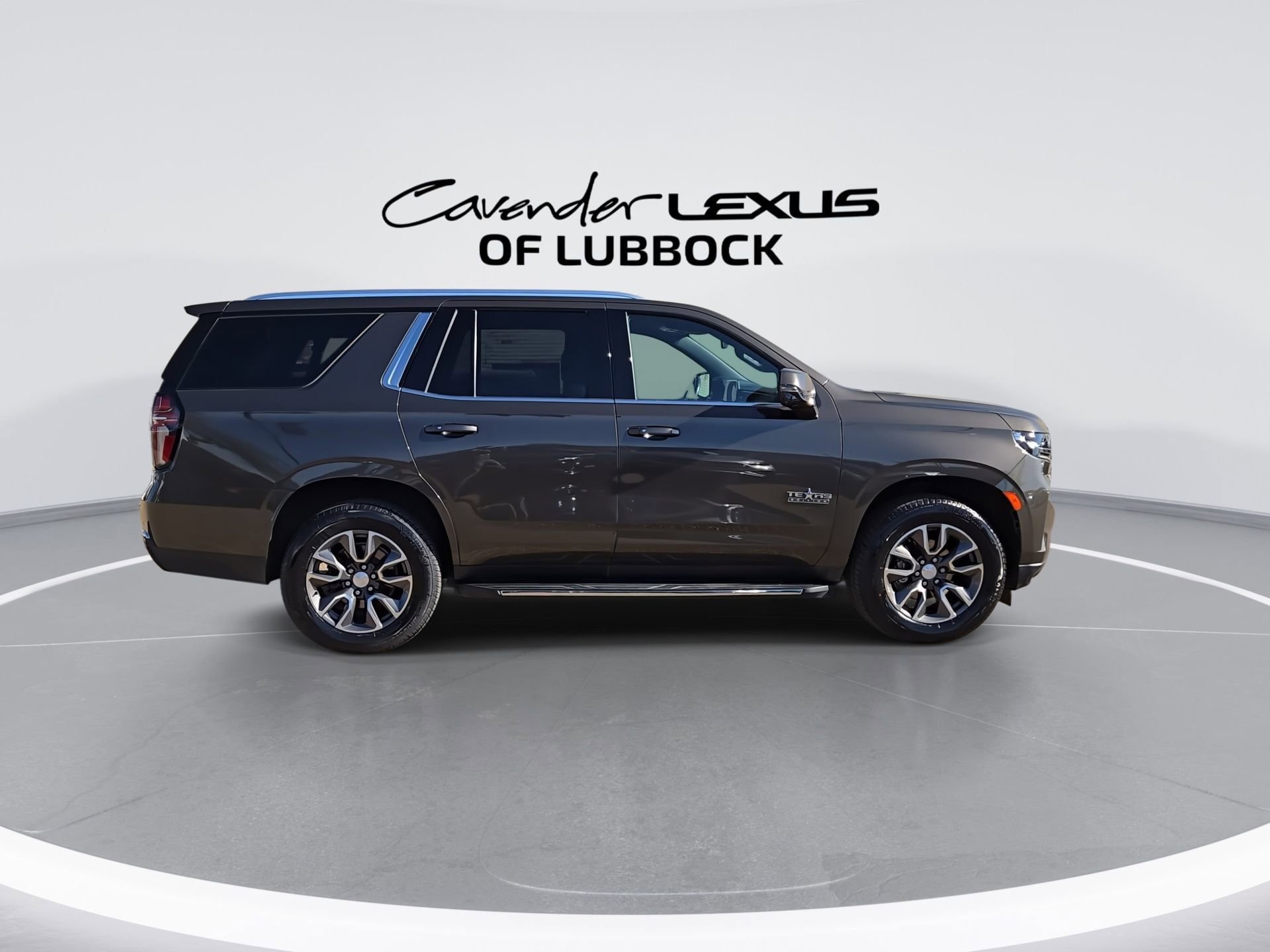 Used 2021 Chevrolet Tahoe LT w/ Luxury Package AWD/4WD image 9