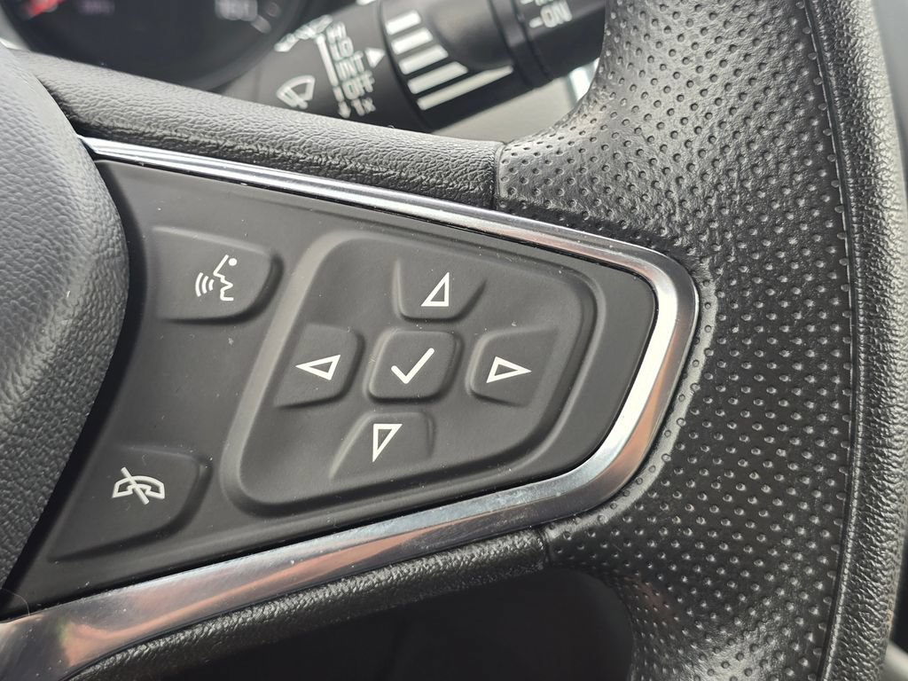 Used 2024 Chevrolet Equinox LS w/ LS Convenience Package FWD image 31
