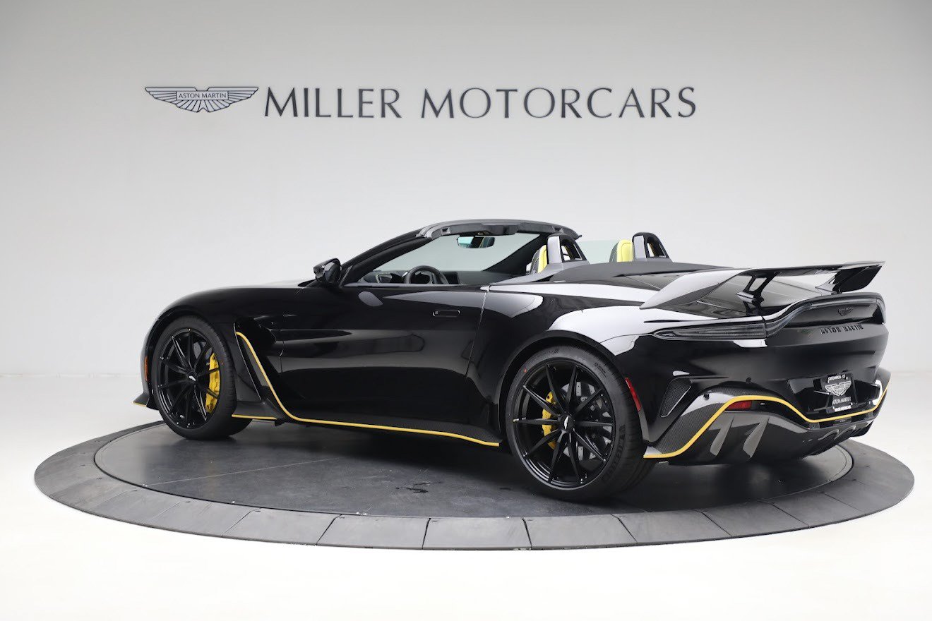 Used 2023 Aston Martin V12 Vantage Roadster RWD image 3