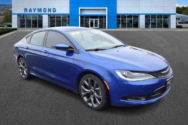 Used 2016 Chrysler 200 S image 1