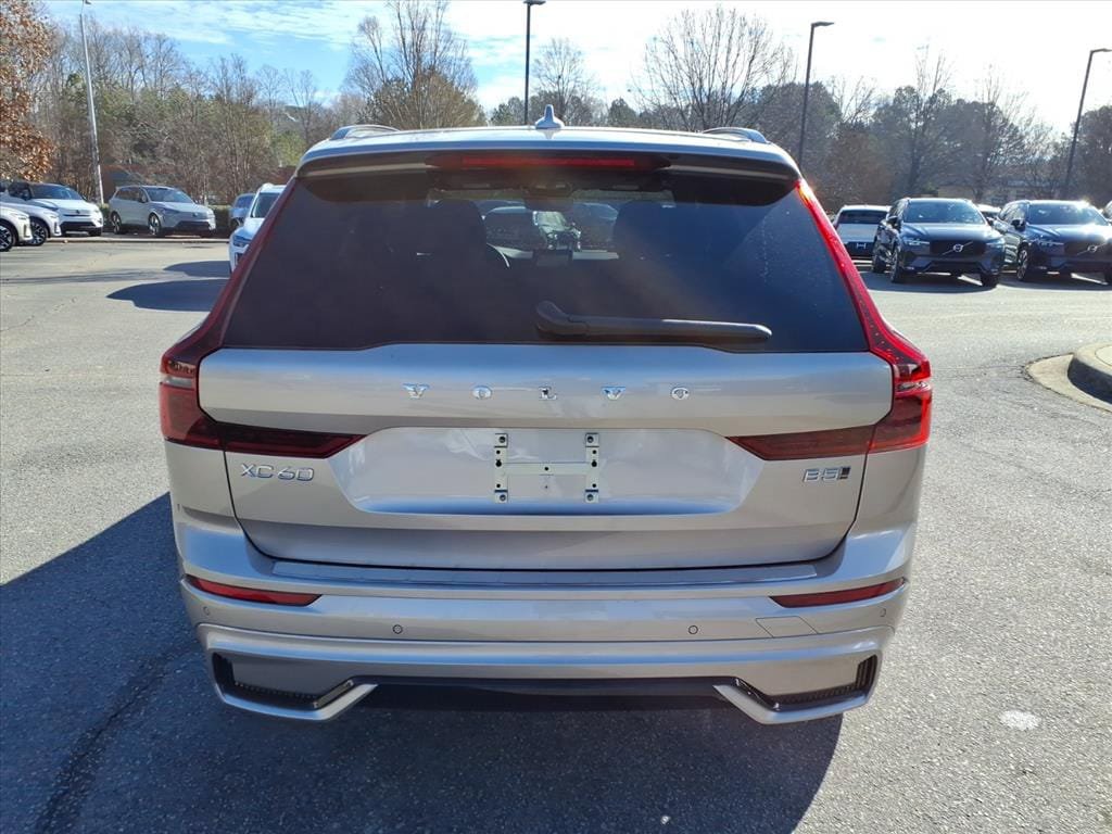 New 2026 Volvo XC60 B5 Plus w/ Climate Package AWD/4WD image 4