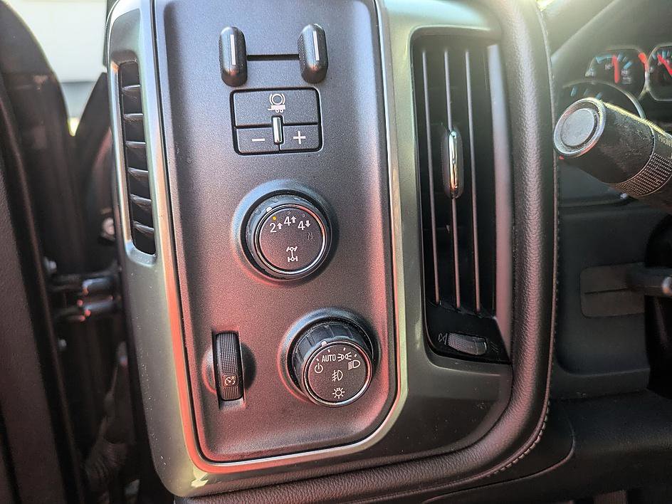 Used 2019 Chevrolet Silverado 2500 LTZ w/ Duramax Plus Package image 18