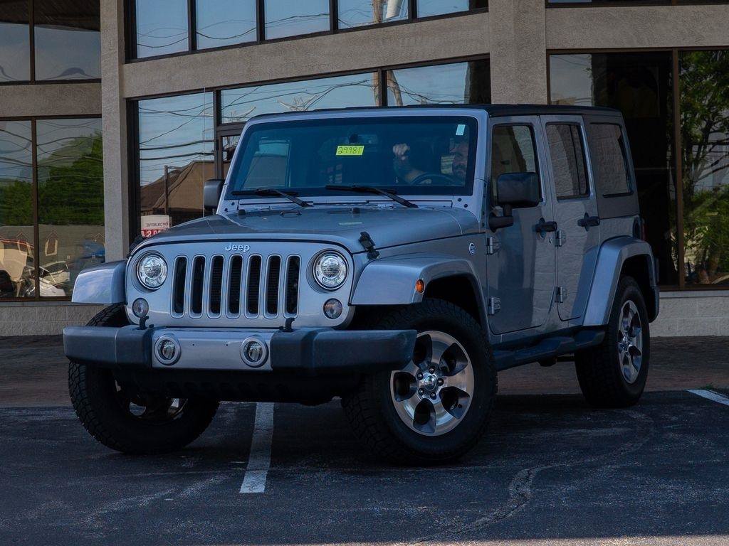 Used 2018 Jeep Wrangler Unlimited Sahara AWD/4WD image 6