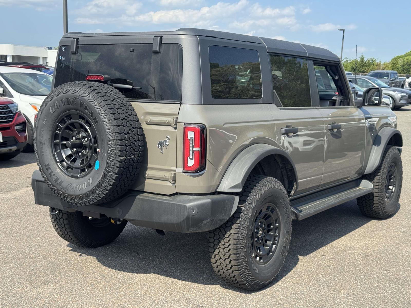 New 2026 Ford Bronco Outer Banks w/ Sasquatch Package AWD/4WD image 6