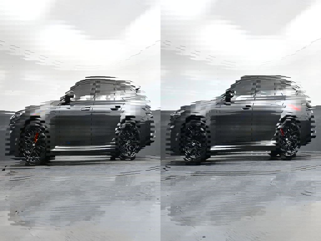 Used 2026 BMW M5 Touring image 33