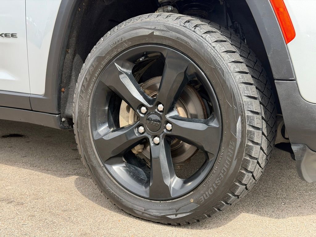 Used 2023 Jeep Grand Cherokee Altitude image 25