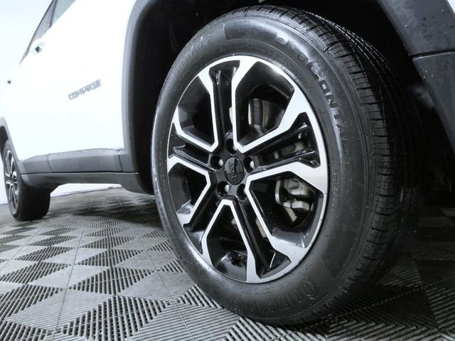 Used 2023 Jeep Compass Limited AWD/4WD image 2