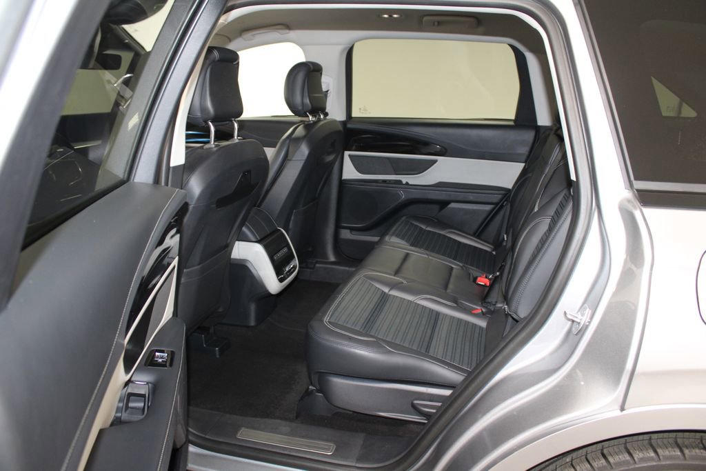 Used 2024 Lincoln Nautilus Reserve image 37