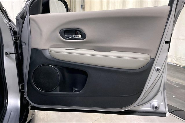 Used 2018 Honda HR-V LX image 24