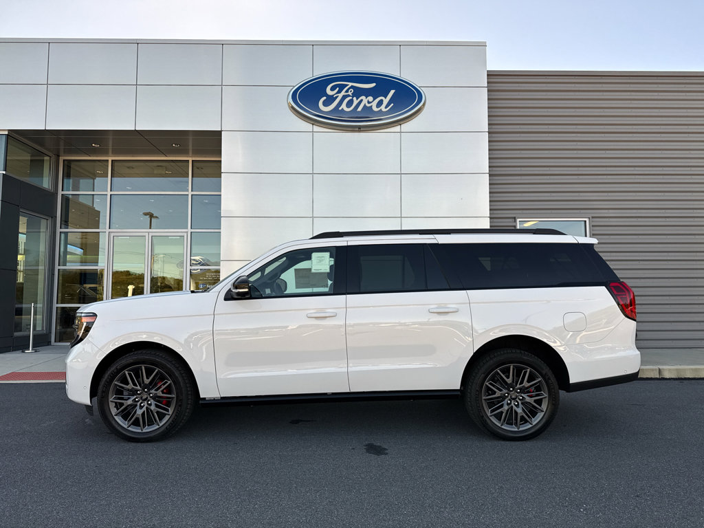 New 2025 Ford Expedition Max Platinum w/ Stealth Performance Package image 10