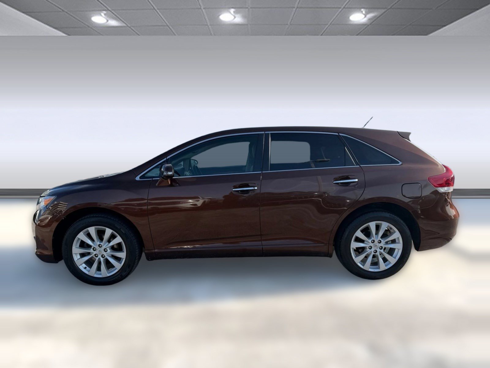 Used 2013 Toyota Venza XLE FWD image 2