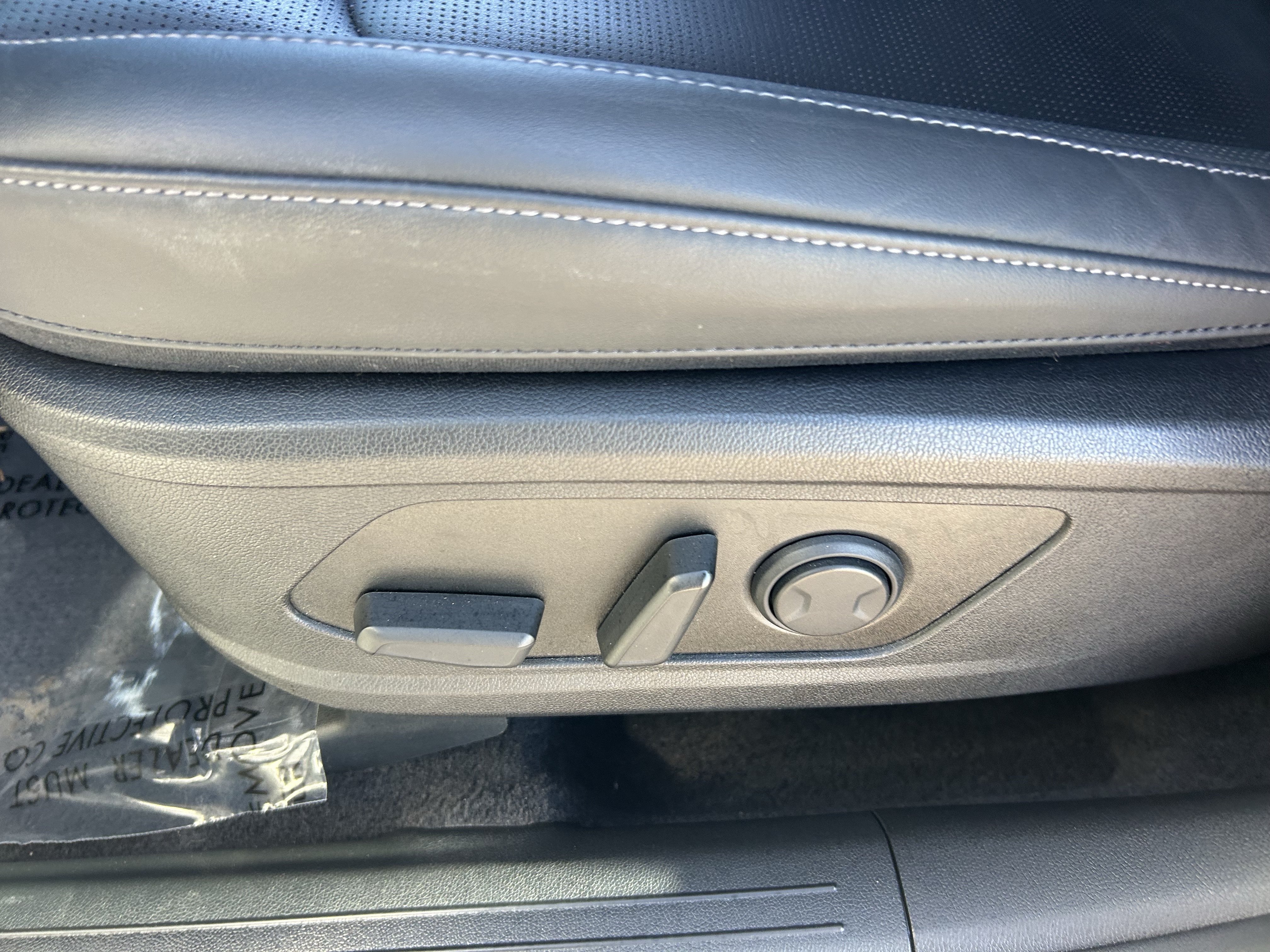 Certified 2026 Kia Sorento S w/ S Panoramic Sunroof Package FWD image 30