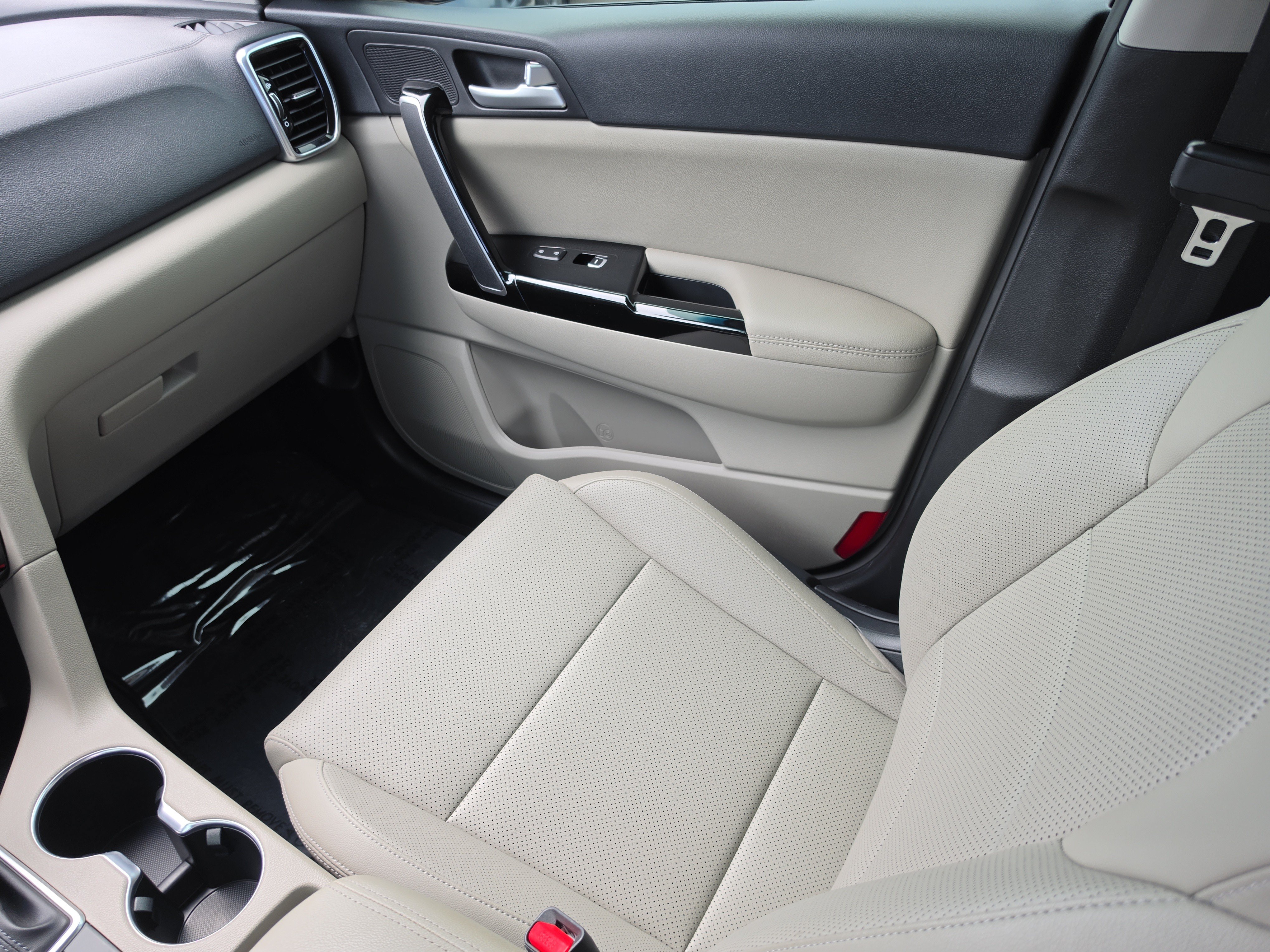 Certified 2022 Kia Sportage EX FWD image 16