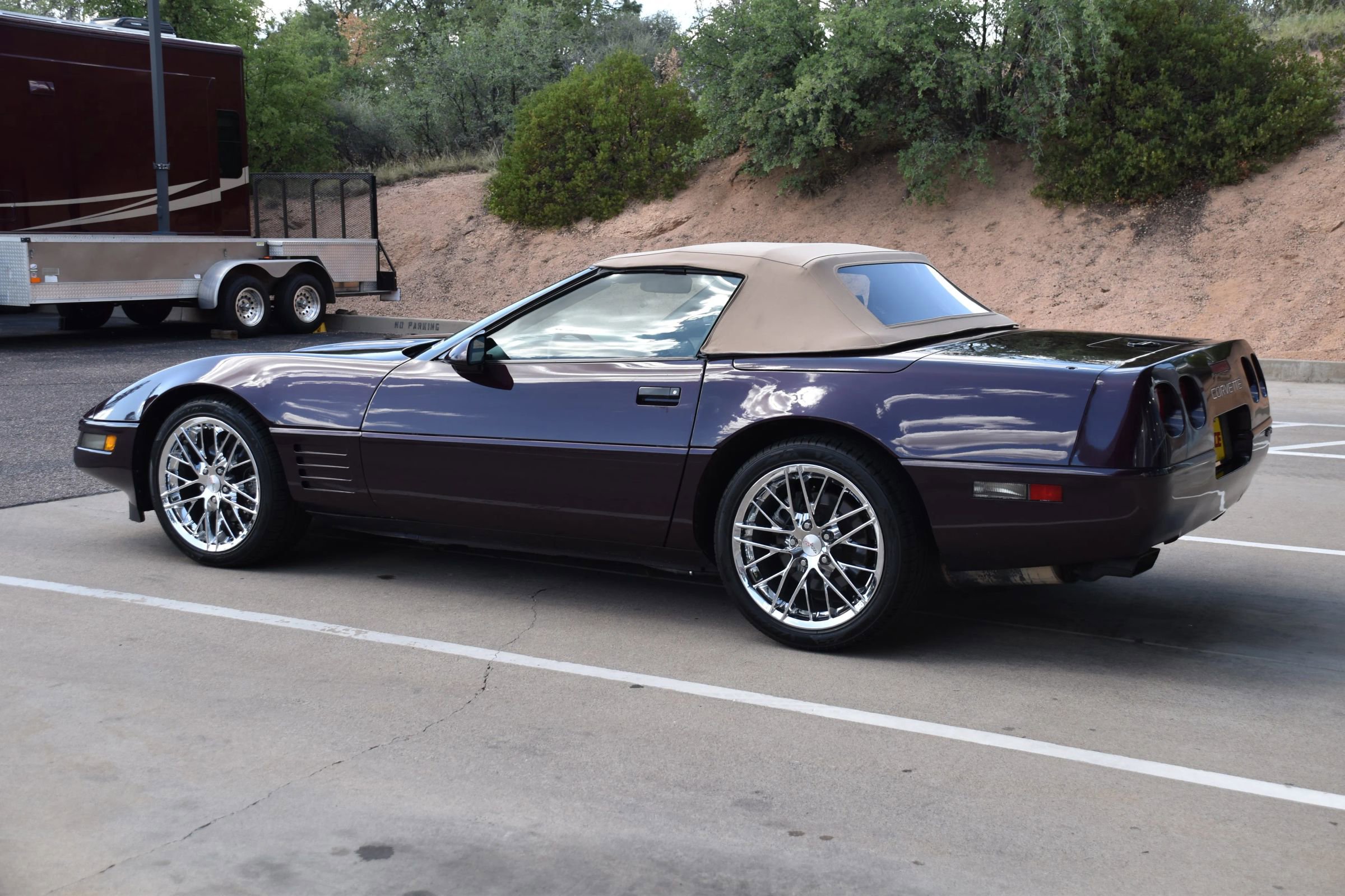 Used 1993 Chevrolet Corvette Convertible image 3
