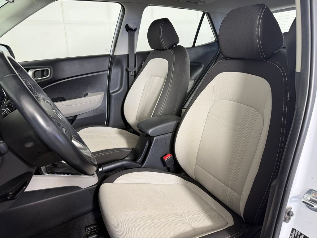 Used 2021 Hyundai Venue SEL w/ Premium Package FWD image 26