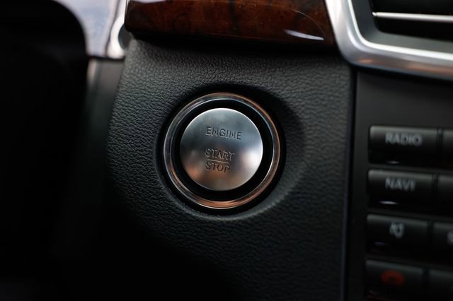 Used 2013 Mercedes-Benz E 350 4MATIC Wagon image 34