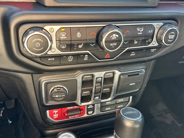 Used 2022 Jeep Gladiator Rubicon w/ Cold Weather Group AWD/4WD image 6