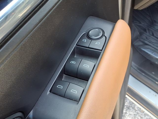 Used 2023 GMC Canyon AT4 w/ Technology Package AWD/4WD image 17