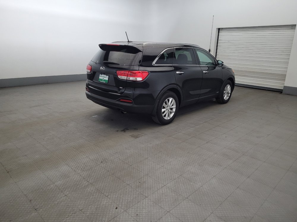Used 2017 Kia Sorento AWD image 9