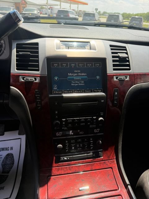 Used 2010 Cadillac Escalade ESV Premium AWD/4WD image 11
