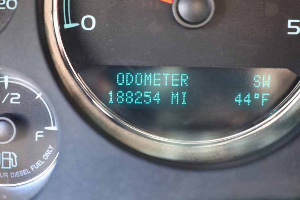 Used 2014 GMC Sierra 3500 SLT w/ SLT Convenience Package image 14