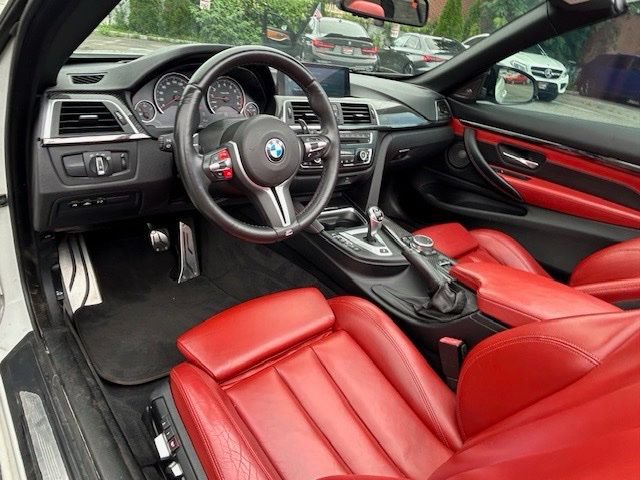 Used 2017 BMW M4 Convertible RWD image 17