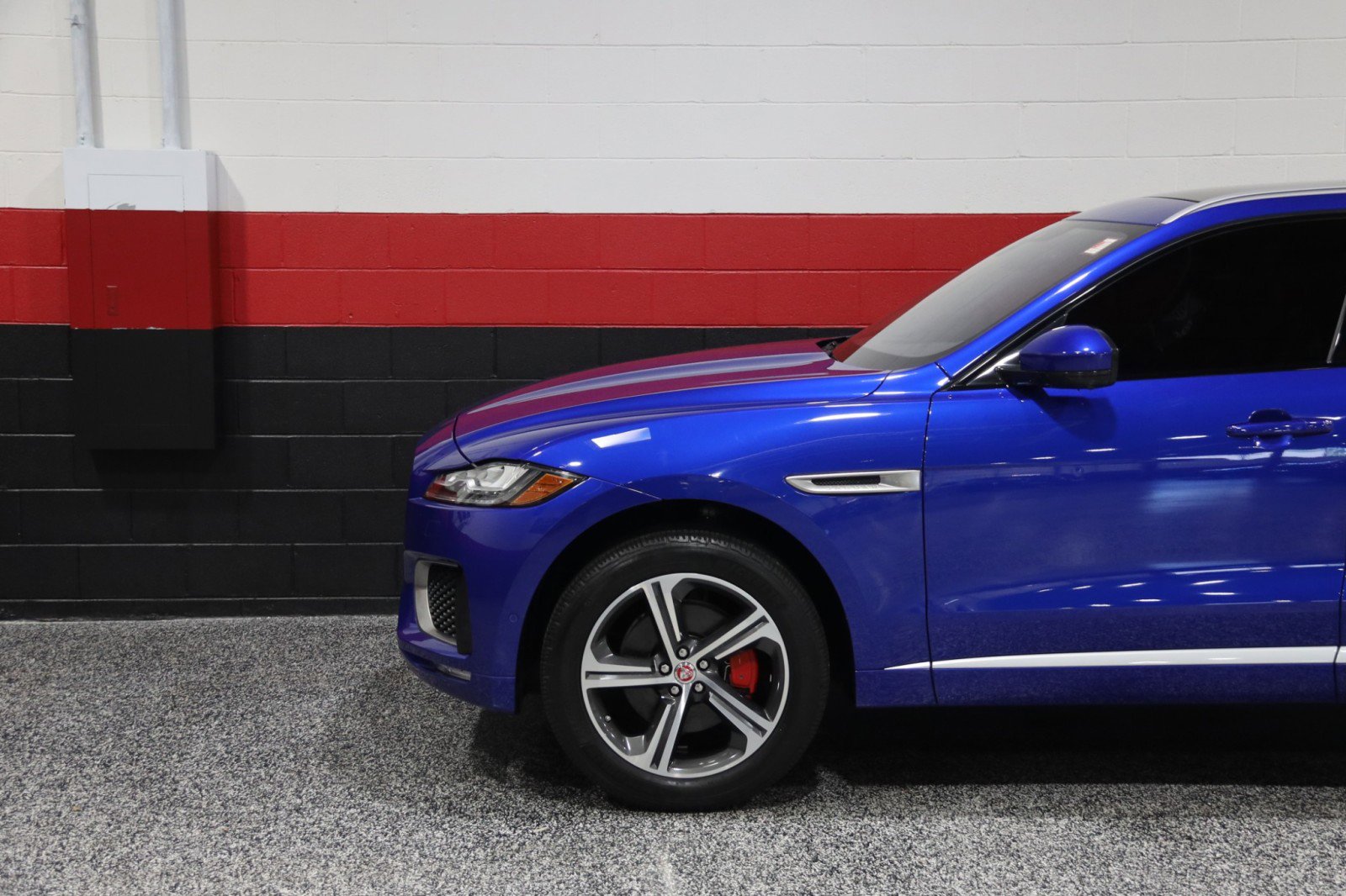Used 2019 Jaguar F-PACE S image 22