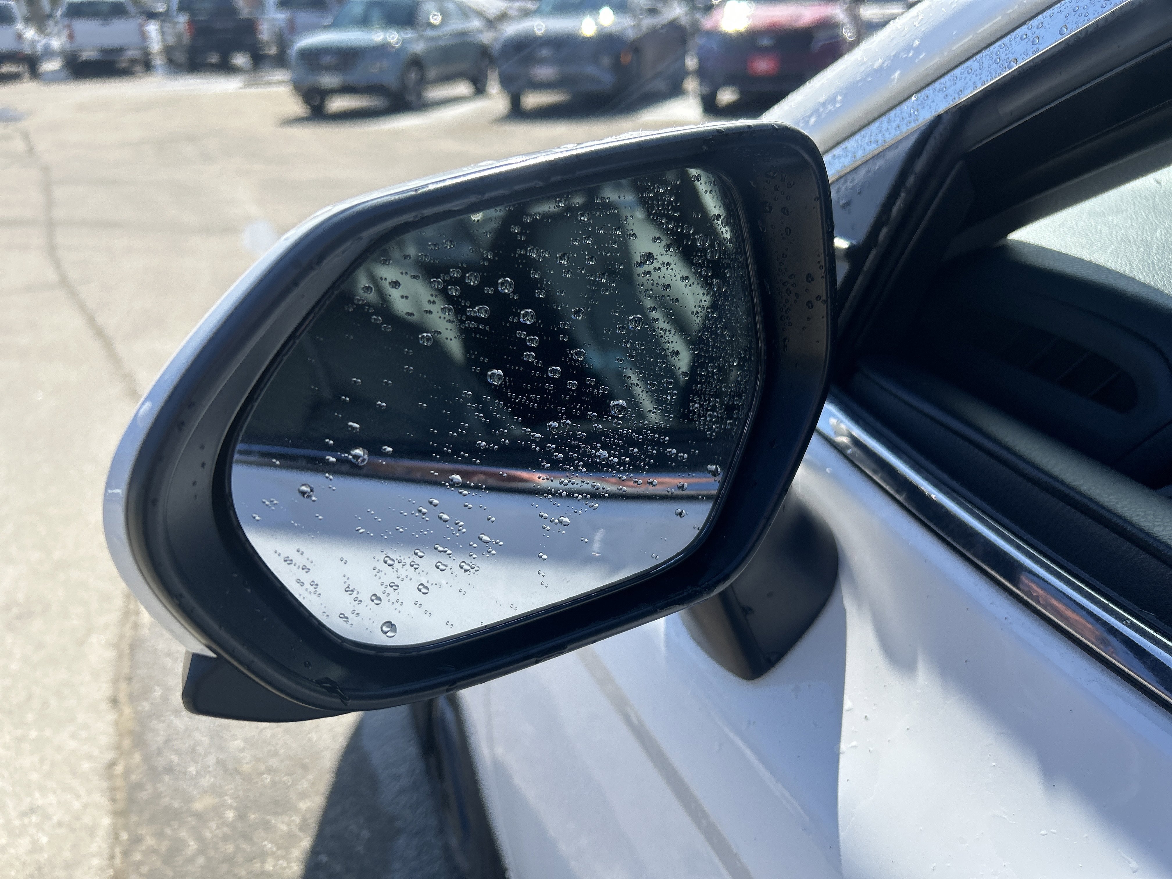 Used 2018 Toyota Camry SE w/ Moonroof Package image 10