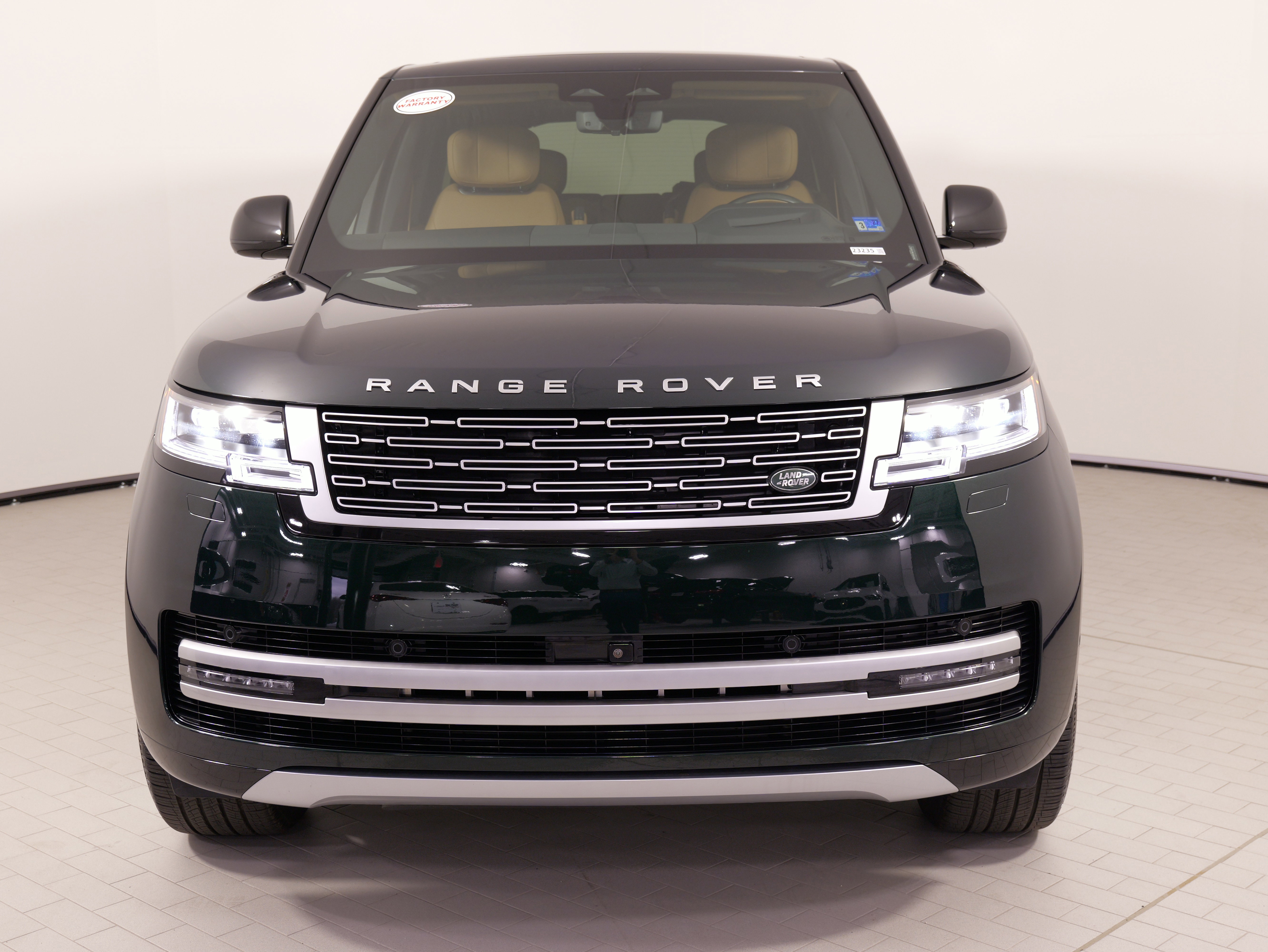 Used 2025 Land Rover Range Rover Autobiography image 5