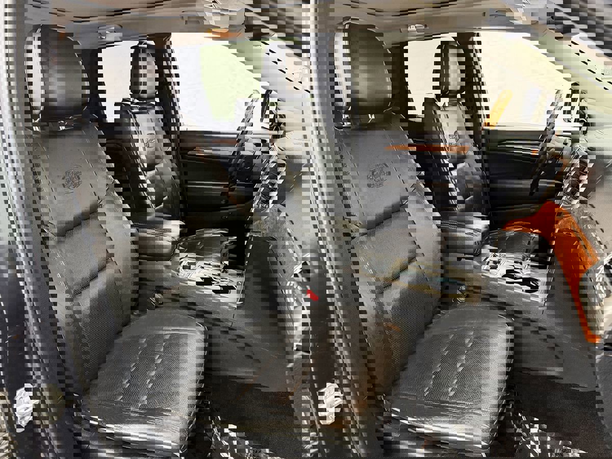 Used 2013 Jeep Grand Cherokee Overland w/ Advance Technology Group image 22