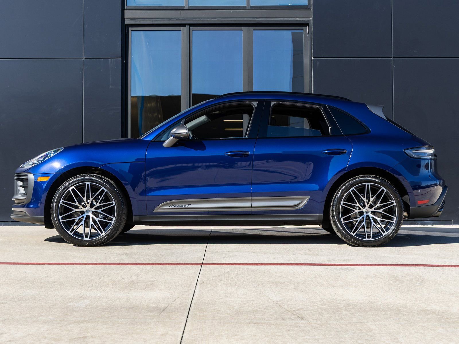 New 2026 Porsche Macan Turbo image 2