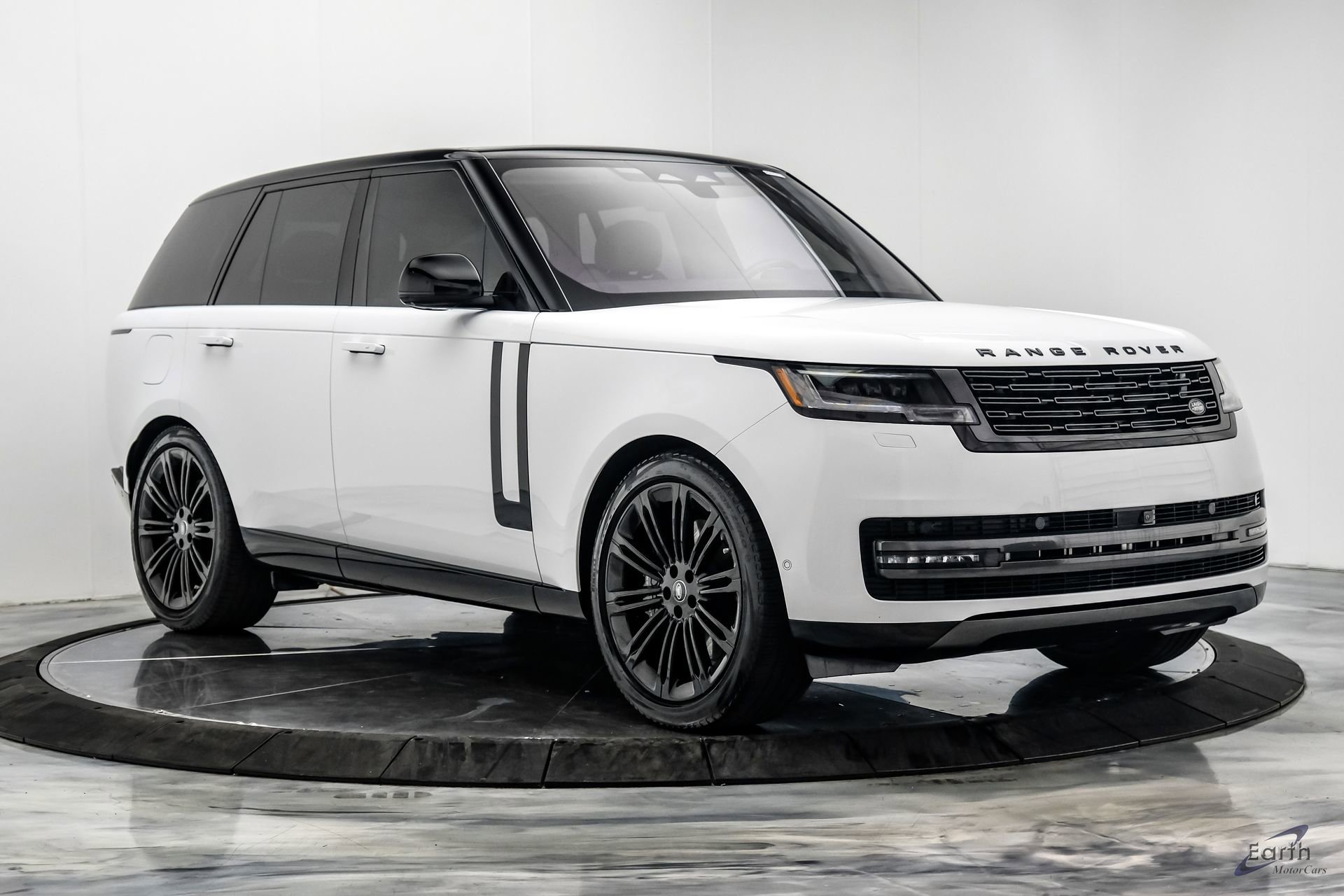 Used 2023 Land Rover Range Rover Autobiography AWD/4WD image 23
