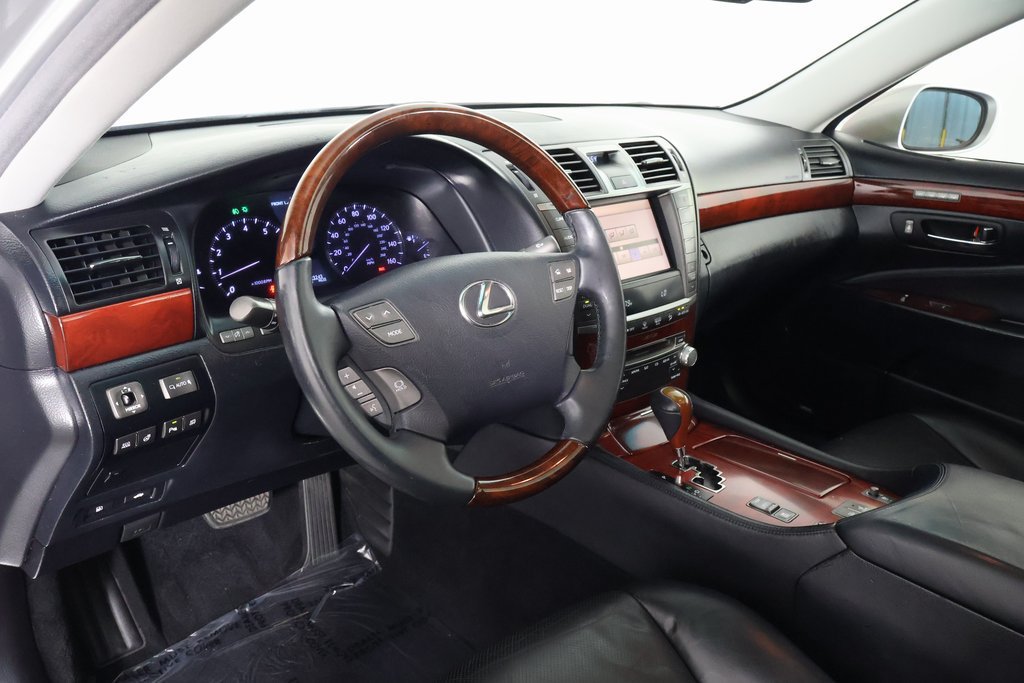 Used 2012 Lexus LS 460 w/ Comfort Pkg RWD image 7