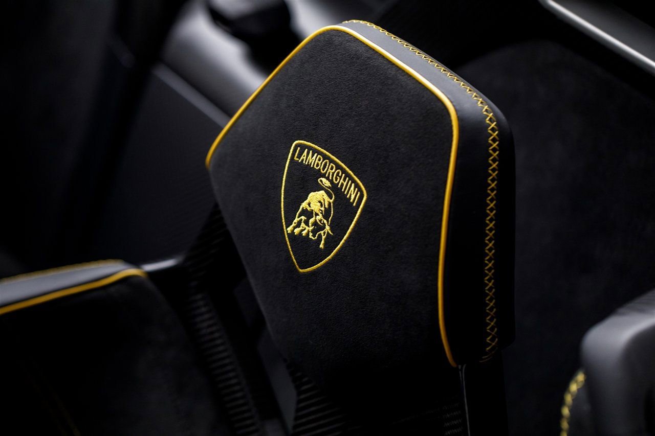 Used 2017 Lamborghini Centenario LP 770-4 image 13