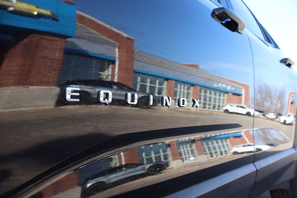 Used 2025 Chevrolet Equinox LT w/ Safety and Technology Package image 8
