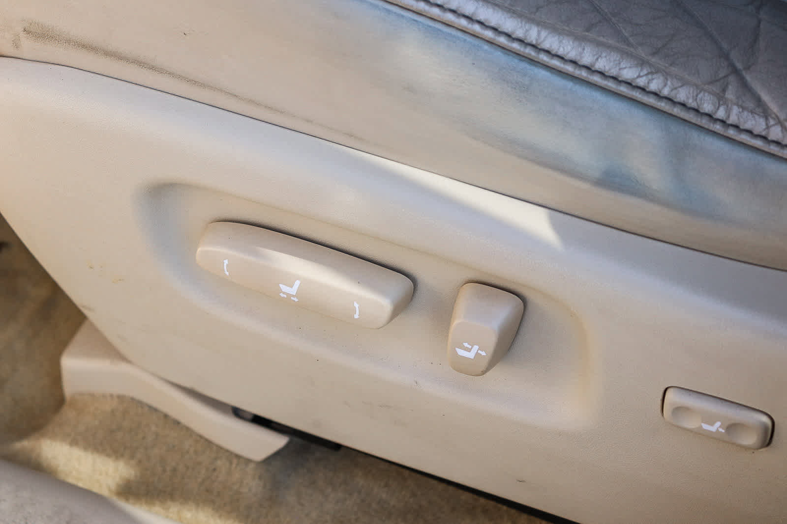 Used 2014 Lexus RX 450h FWD image 26