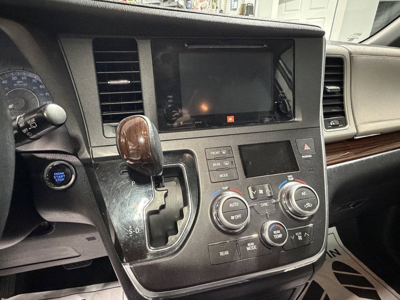 Used 2016 Toyota Sienna Limited Premium AWD/4WD image 13
