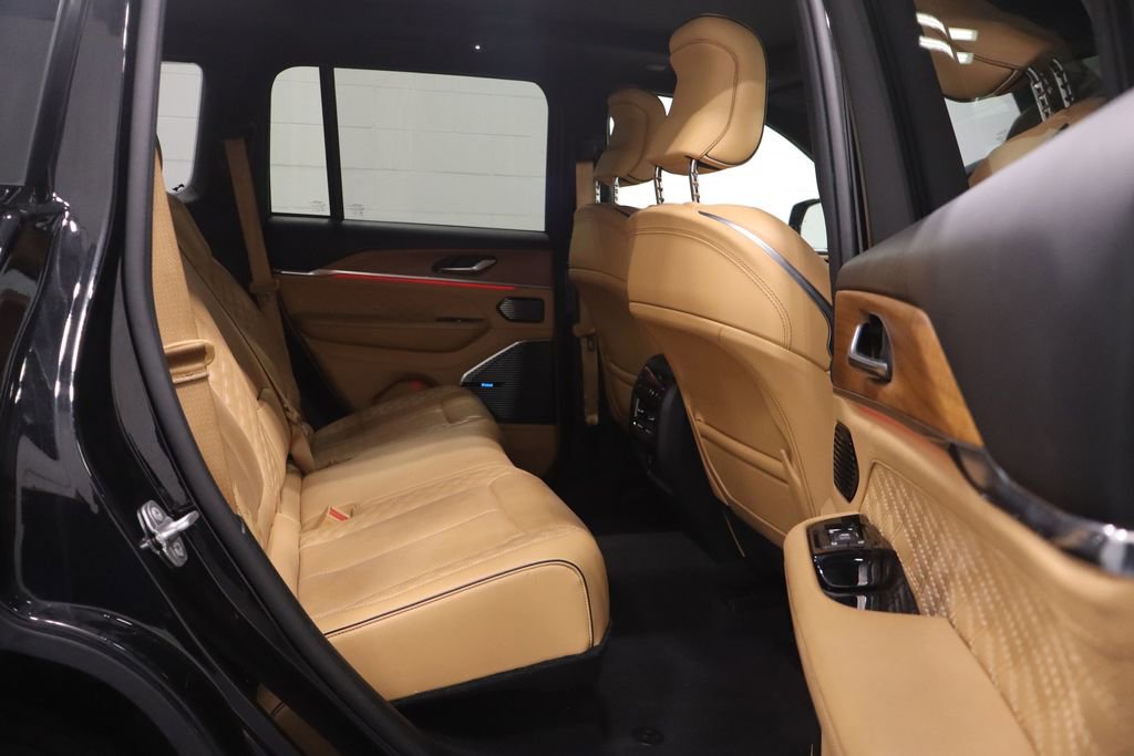 Certified 2022 Jeep Grand Cherokee Summit AWD/4WD image 18