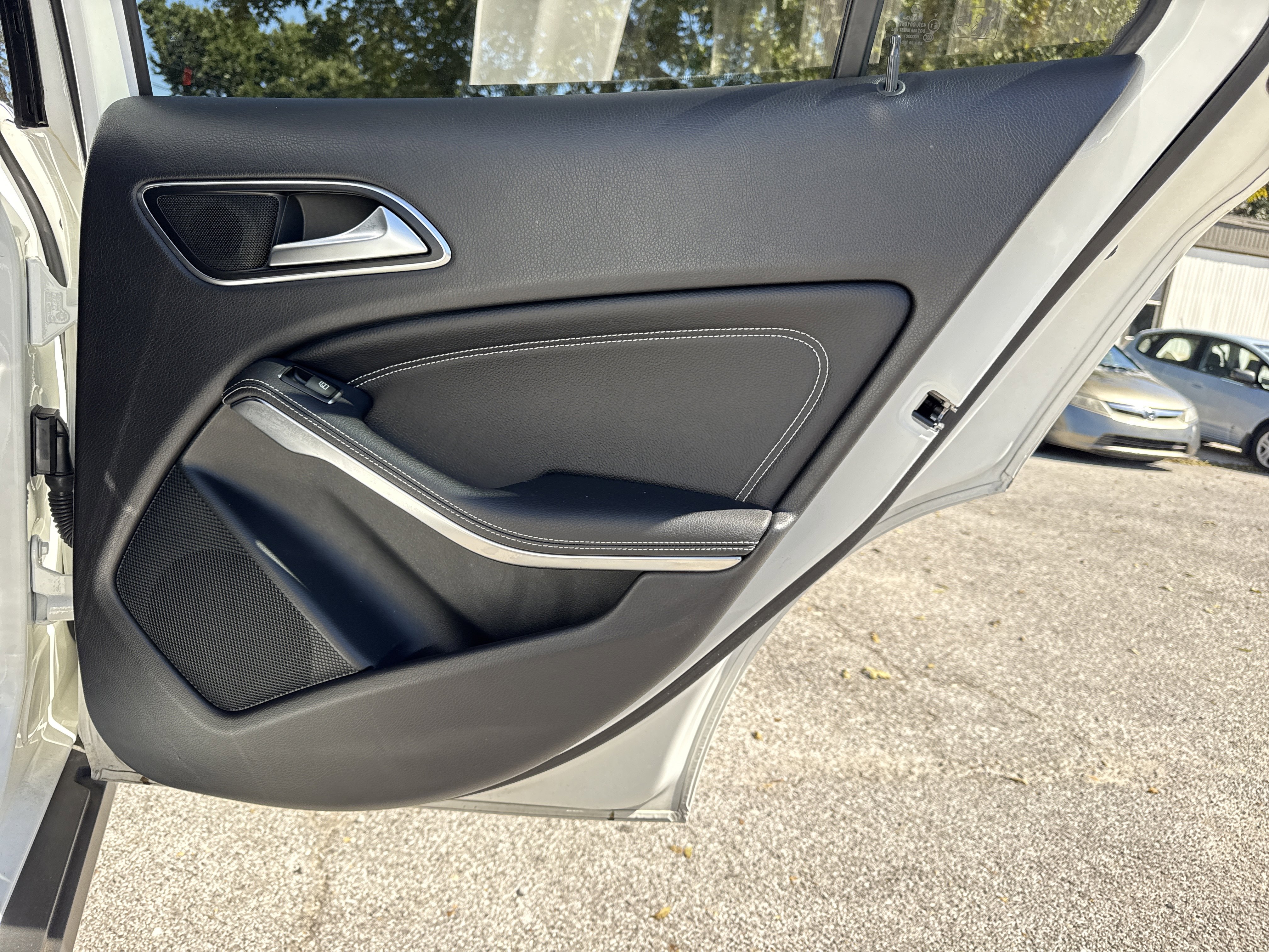 Used 2019 Mercedes-Benz GLA 250 4MATIC image 28