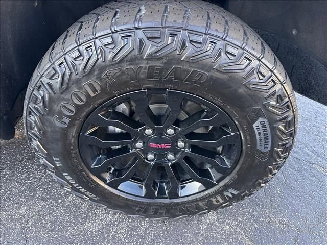 Certified 2023 GMC Sierra 1500 AT4X image 38