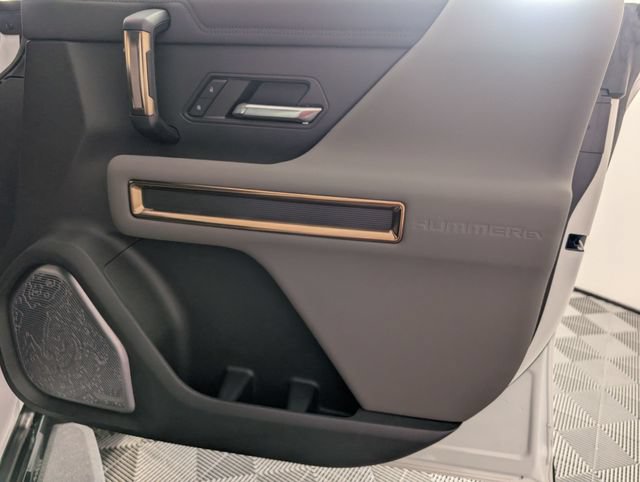 Used 2024 GMC Hummer EV 2X AWD/4WD image 32