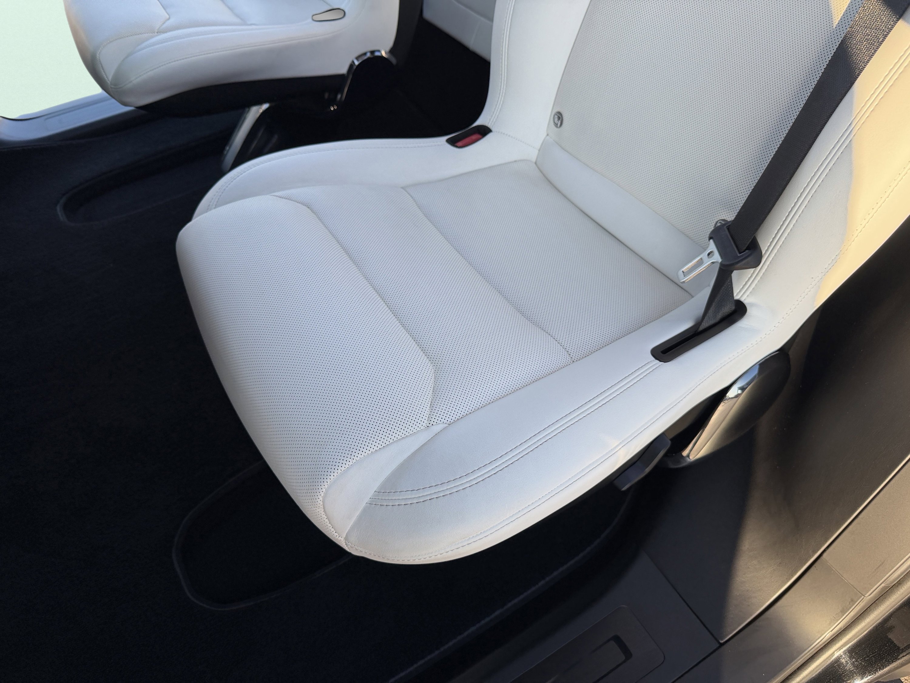 Used 2022 Tesla Model X image 31