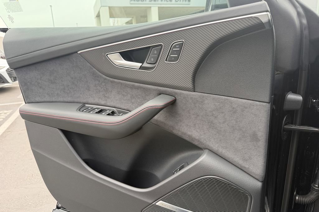New 2026 Audi SQ8 Prestige image 14