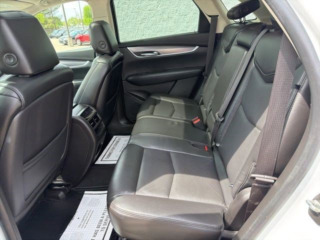 Used 2018 Cadillac XT5 Luxury w/ Driver Awareness Package AWD/4WD image 14